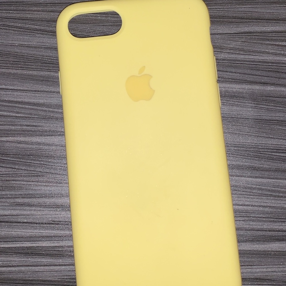 Apple Yellow Silicone iPhone 7 case